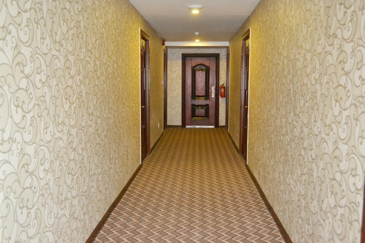 Hotel Broadway Янгон Экстерьер фото